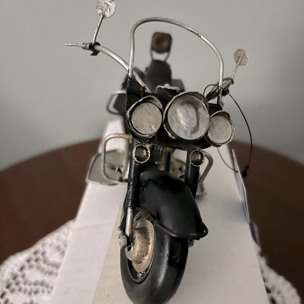 NWT-Desk Metal Motorcycle Model